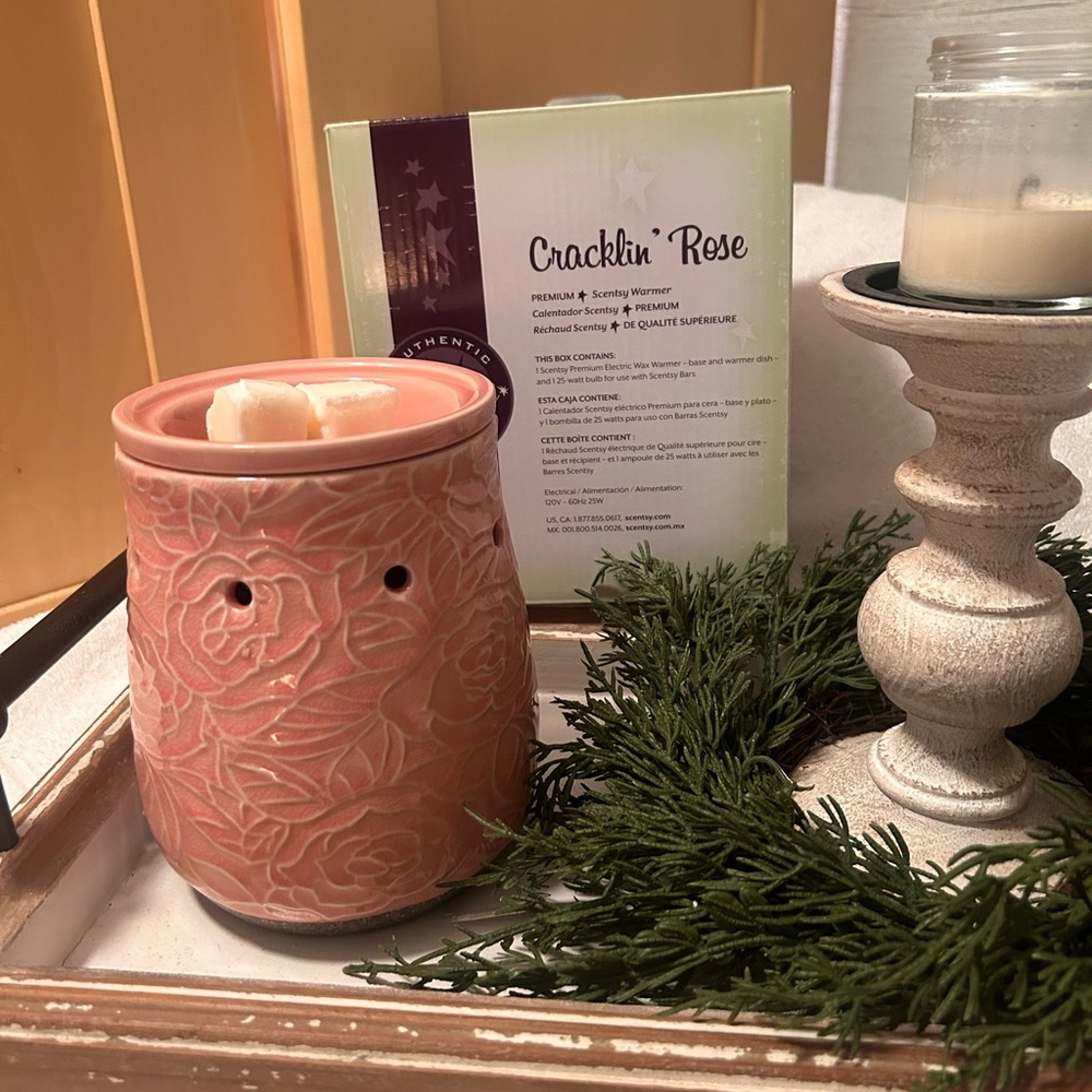 NWT Crackling Rose Warmer